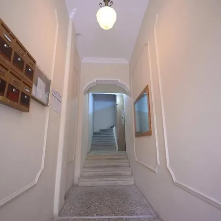 5stars In Historical Center Apartment